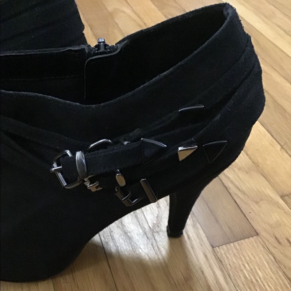 Cute Bootiesđź–¤ - Picture 3 of 5